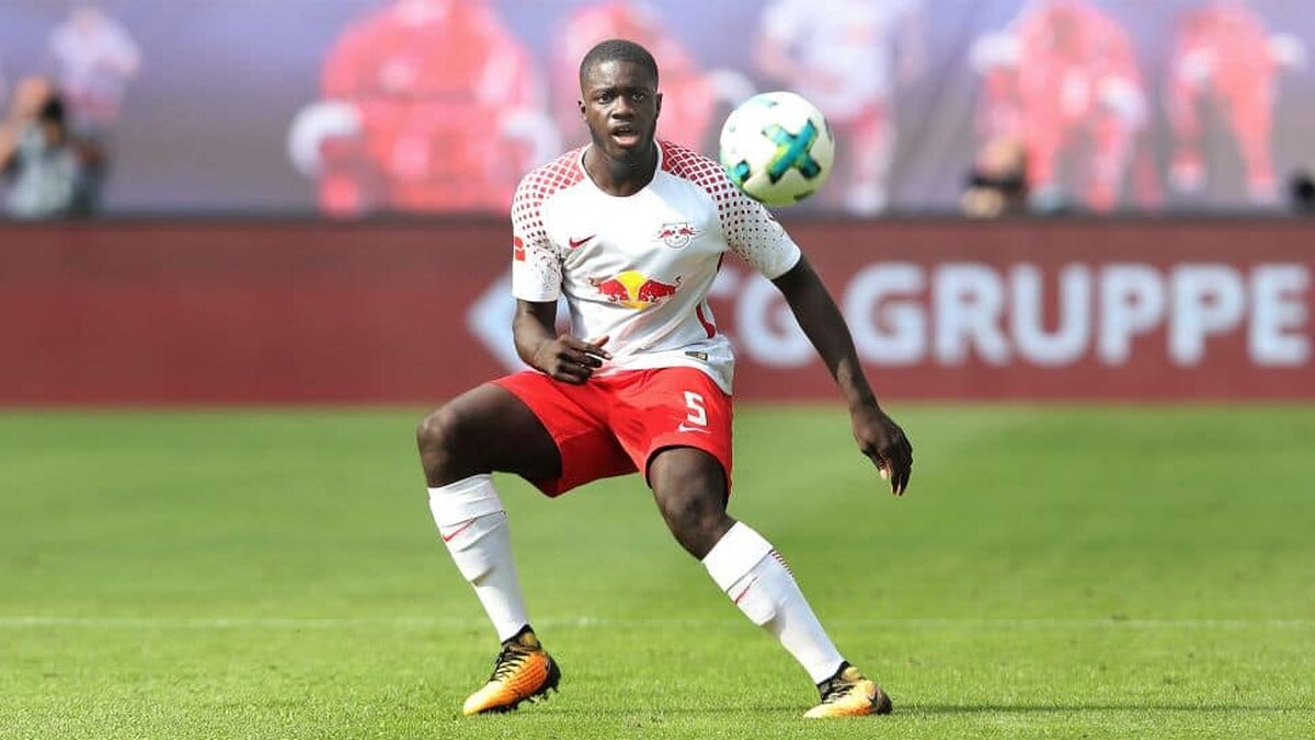 Arsenal l-ar putea transfera pe Dayot Upamecano de la Red Bull Leipzig pentru 58 de milioane de euro