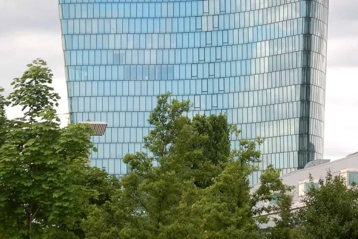 1200px-OMV_Building02