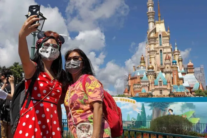 13-markets-brf-disneyland-mediumSquareAt3X