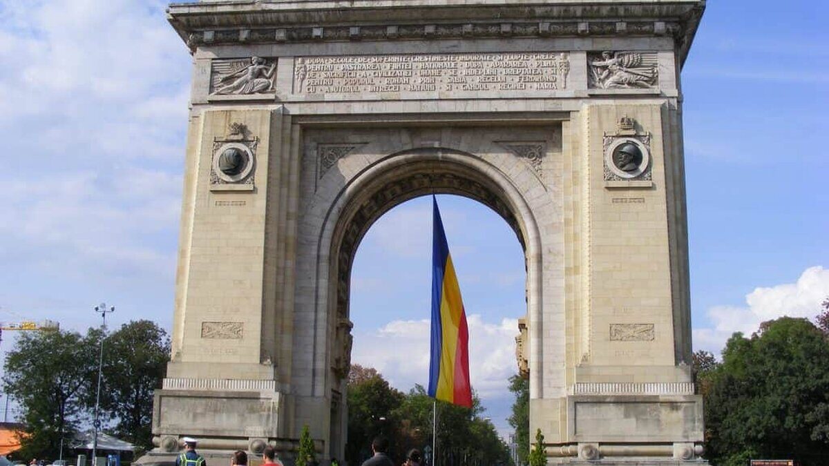 Povestea mai puţin ştiută a Arcului de Triumf din Bucureşti 2892402626 c479c39922 b 1024x768 1