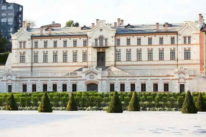 3-Castel-Mimi