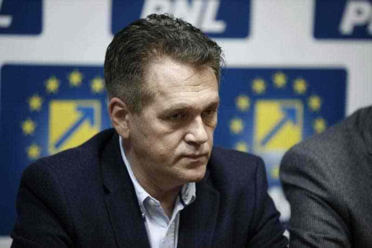 Romanescu (PNL Buzău): Cercetătorul Costel Vînătoru va fi repus în funcția de director al Băncii de resurse genetice vegetale