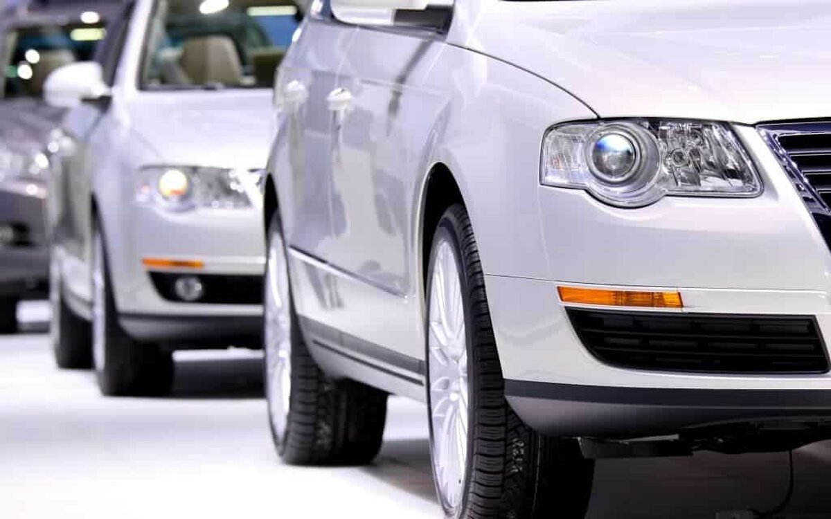 România se află pe ultimele locuri în UE la creşterea vânzărilor de automobile electrice şi hibride