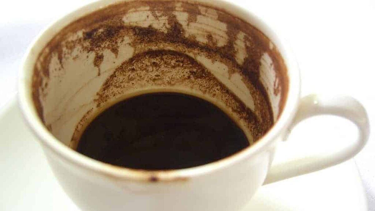 Nu aruncaţI zaţul de la cafea! Prinde bine în casă Intrebuintari inteligente ale zatului de cafea