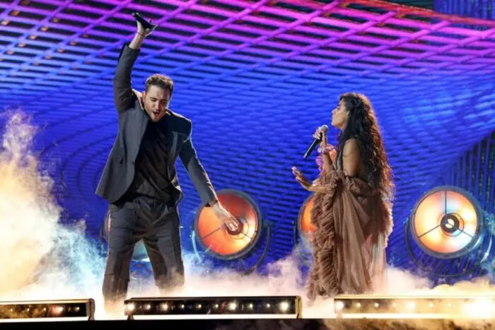 Jesus-Navarro-of-Reik-and-Jessie-Reyez-billboard-latin-music-awards-billboard-1548-1603330713-1024x677-1