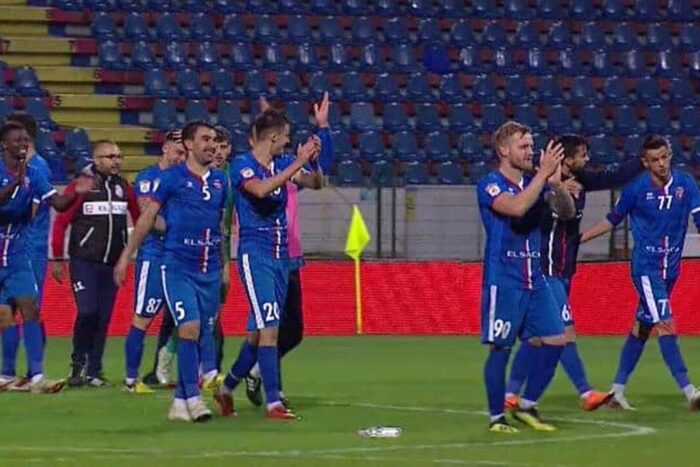 Jmg9NDIwJmhhc2g9MDBjMTBjZmQ0ZjkwYjUzYjM2MzRlMzBmZWU5Y2RkMWU.thumb