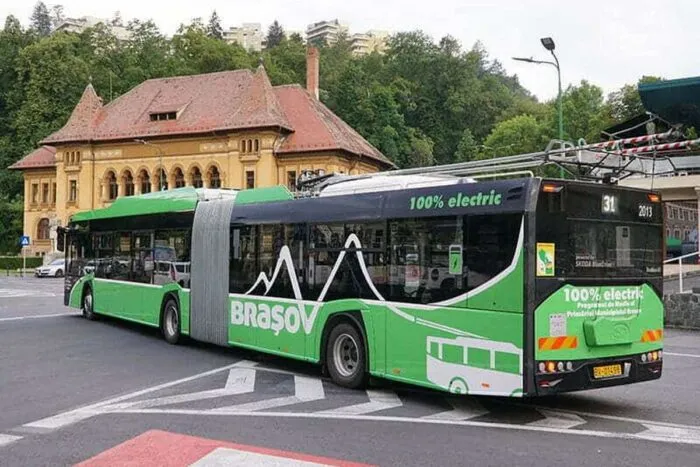 Lini 100