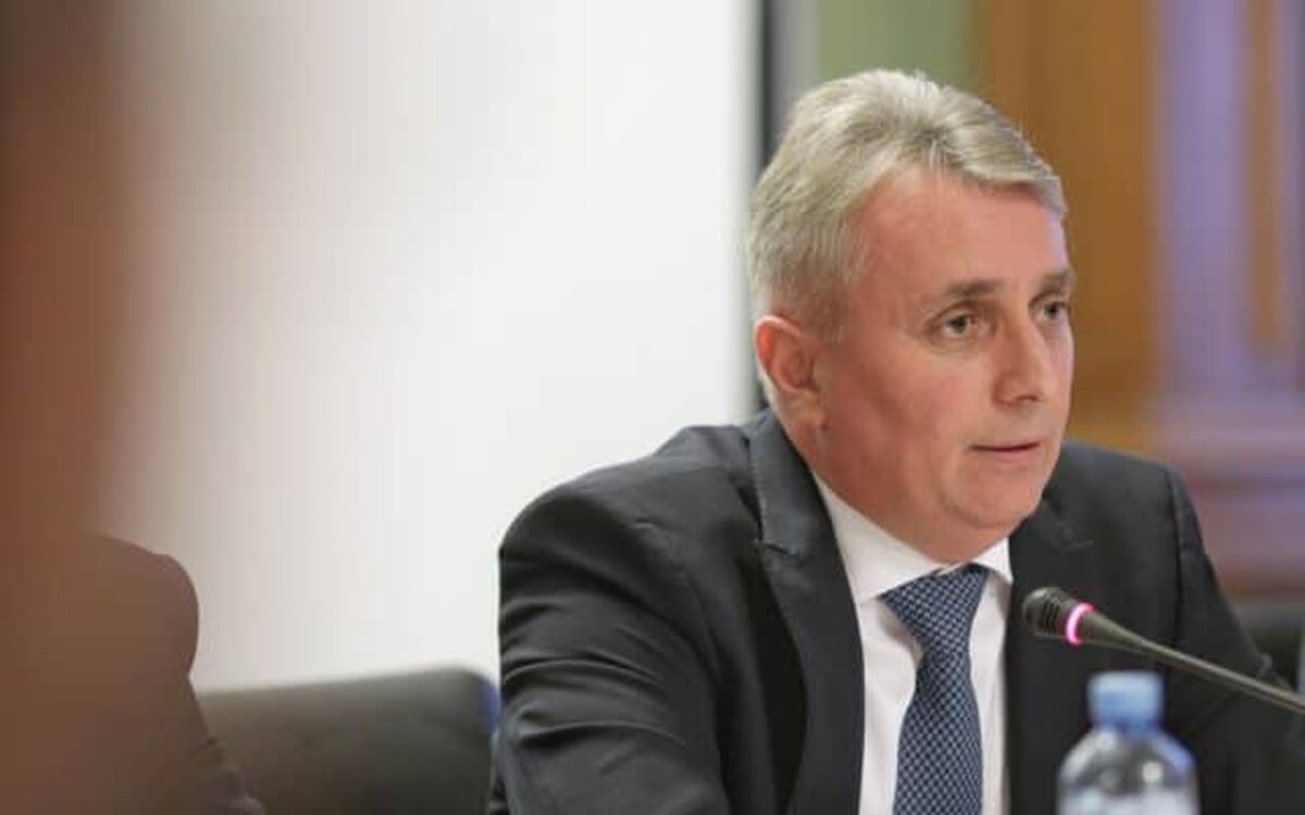 Lucian Bode: Anul acesta nu se va ţine licitaţia pentru licenţele 5G
