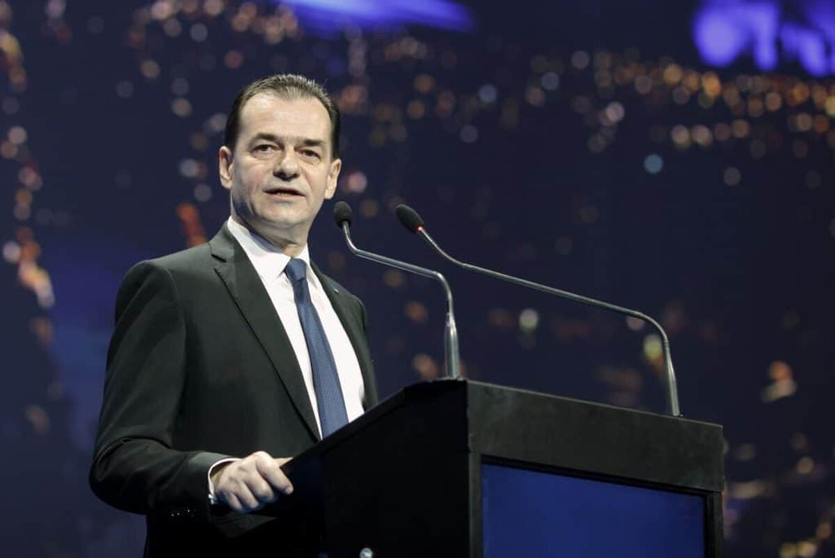 Orban: Ziua Naţională – un bun prilej să reflectăm asupra exemplelor de unitate din istoria noastră