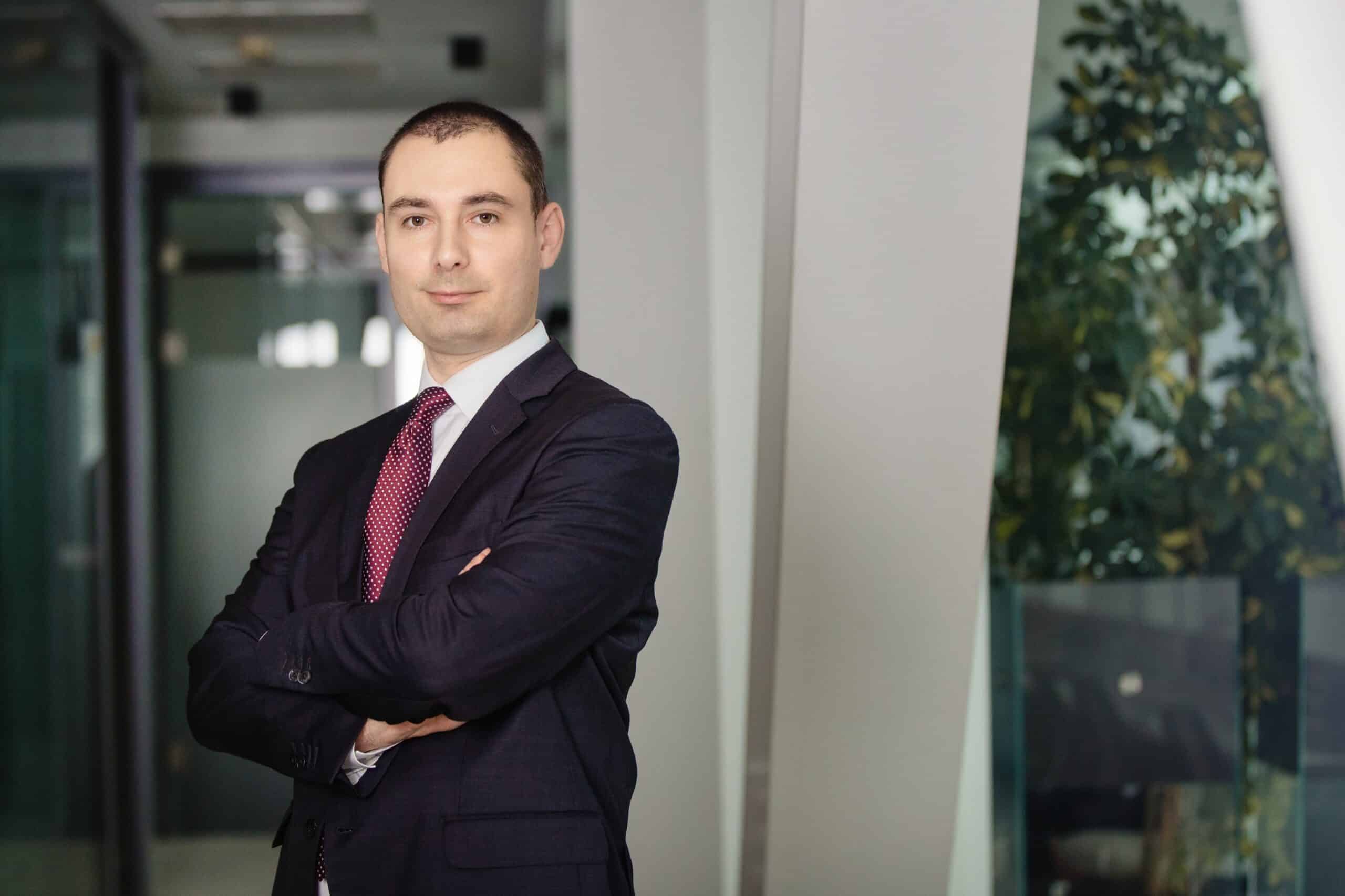 Studiu EY: Europa de Est își intensifică eforturile în atingerea țintei de emisii net zero. România ocupă primul loc în energie regenerabilă