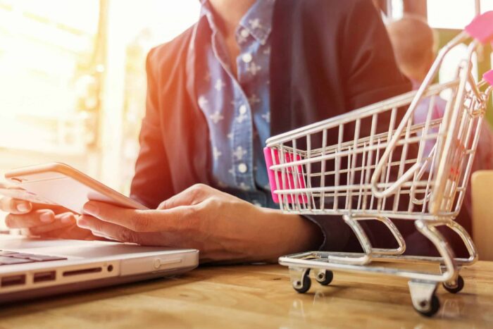 Modificari importante ecommerce scaled 1