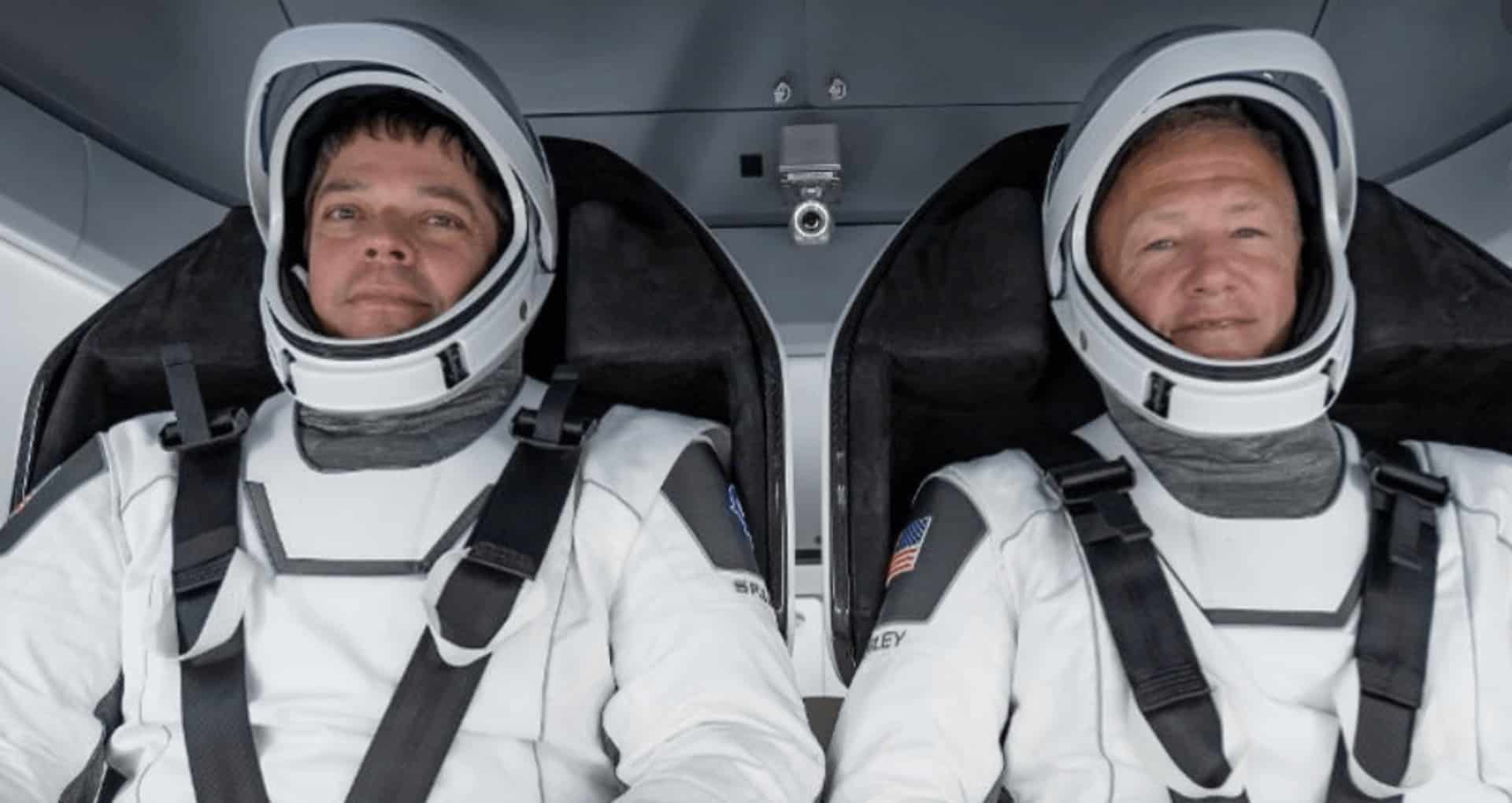 Succesul primei misiuni SpaceX cu echipaj uman, salutat de NASA