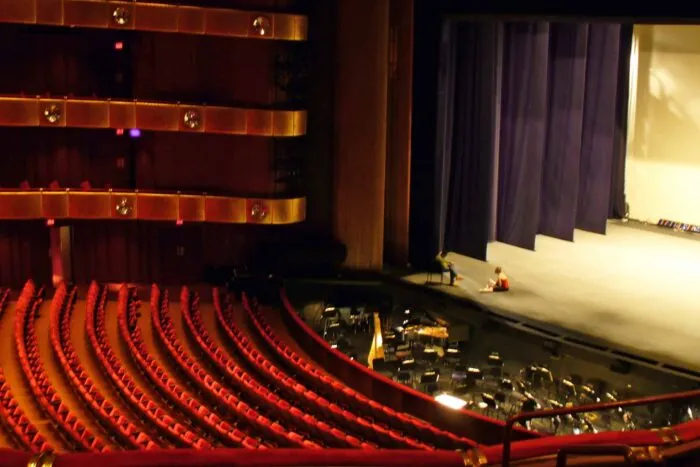 New_York_State_Theater_by_David_Shankbone-1-scaled