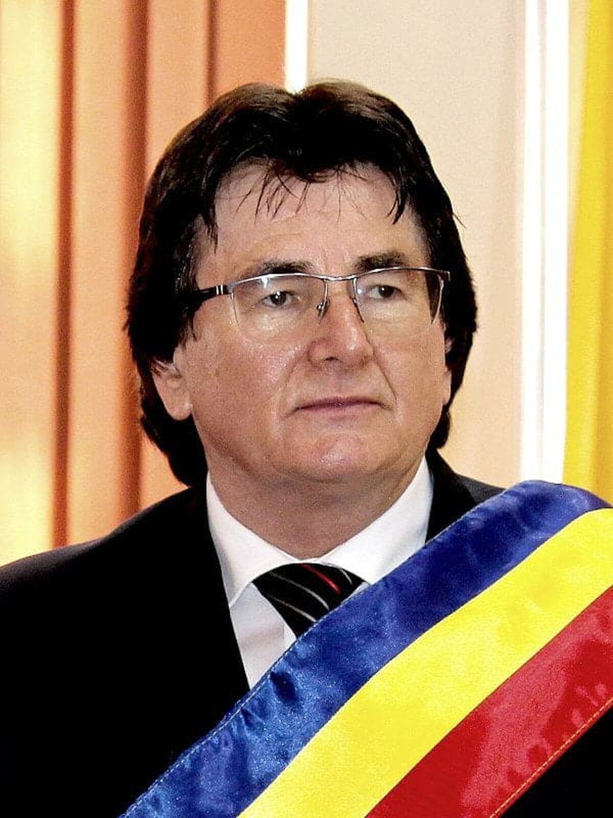 Nicolae Robu propune un schimb de proprietăţi pentru ca Uniunea Scriitorilor – filiala Timişoara să nu rămână fără sediu