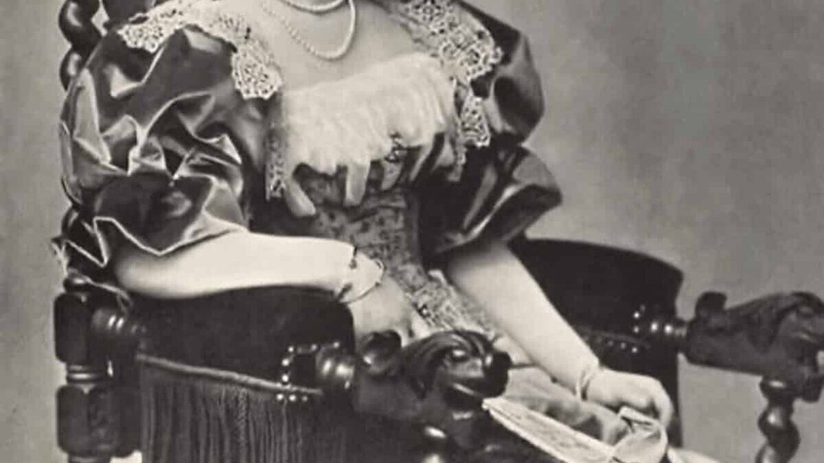 Comunitatea Bahá`í aniversează 30 de ani de recunoaștere în România Regina Maria 1893 prima fotografie facuta in Romania