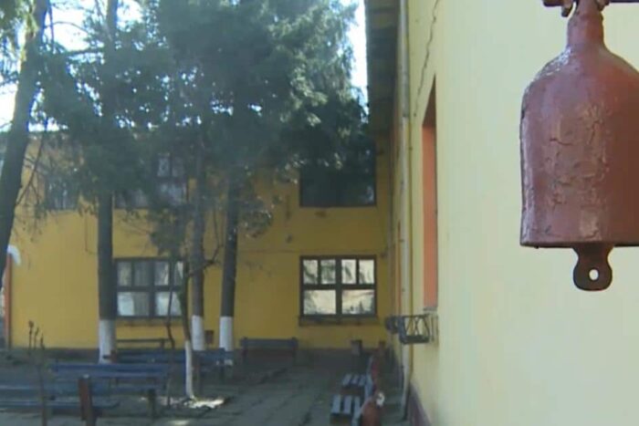 Substante interzise distribuite intr o scoala din Arad
