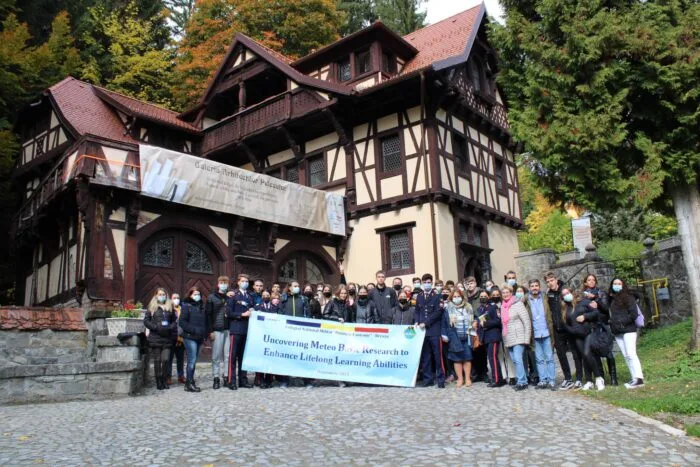 Vizita-grup-ERASMUS-UMBRELLA-la-Galeria-Arhitectilor-Pelesului