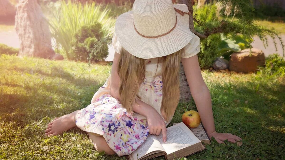 apple-break-child-261889