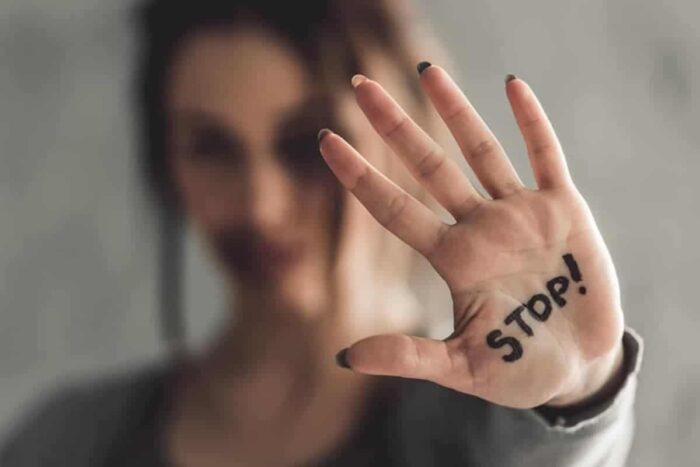 Care sunt "agresiunile" de la locul de muncă? articol 7