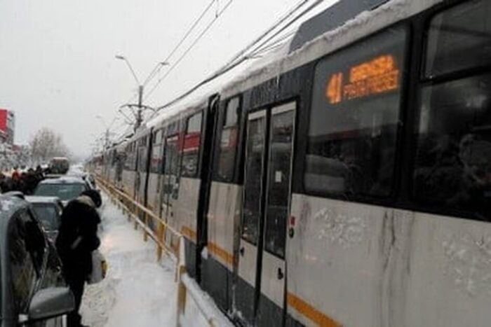 circulatia tramvaiului 41 a fost blocata din cauza poleiului