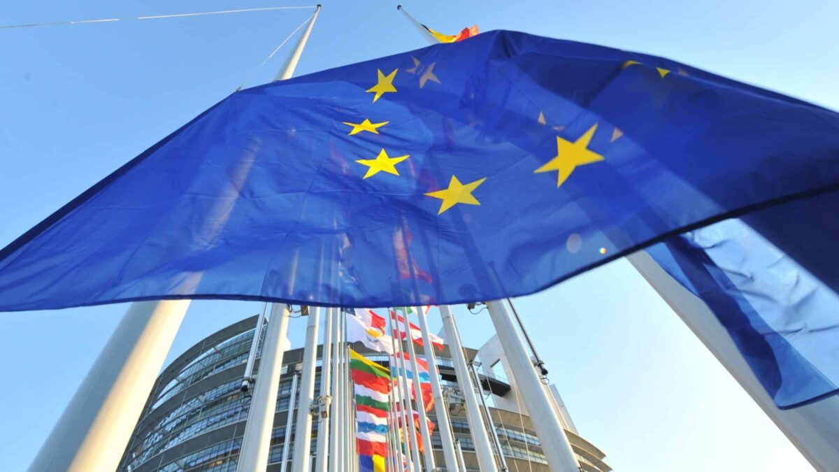 Comisia Europeană a alocat încă 50 milioane de euro pentru Ucraina. comisia europeana 567654 68037100 scaled 1