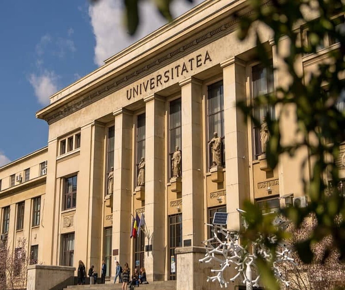 Universitatea din Bucureşti dă startul înscrierilor pentru admiterea la cele 19 facultăţi