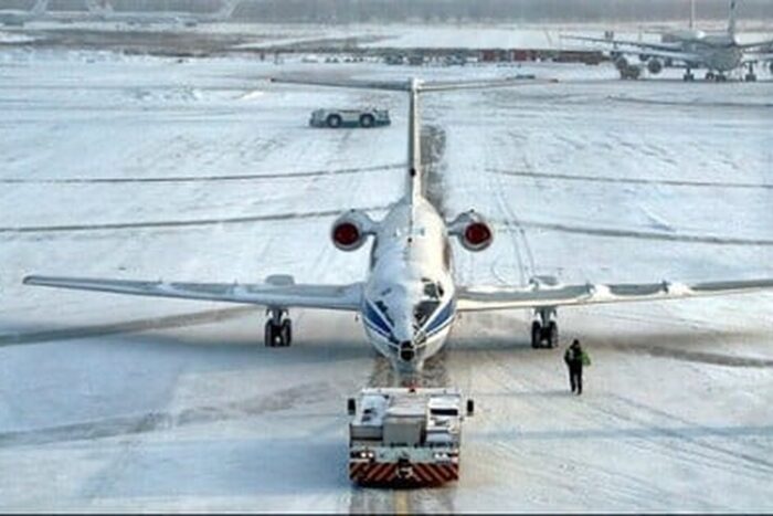 conditiile meteo au creat probleme pe aeroportul otopeni 1