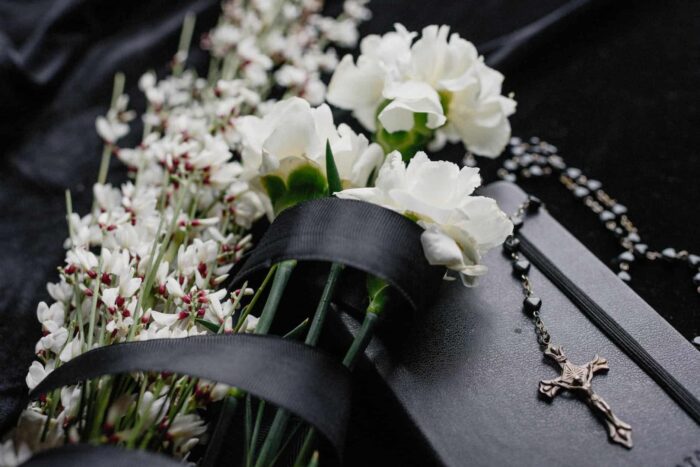 Care sunt beneficiile pentru care să comanzi coroane funerare online coroane funerare