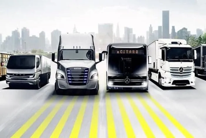 daimler-trucks-buses-w768xh384-cutout