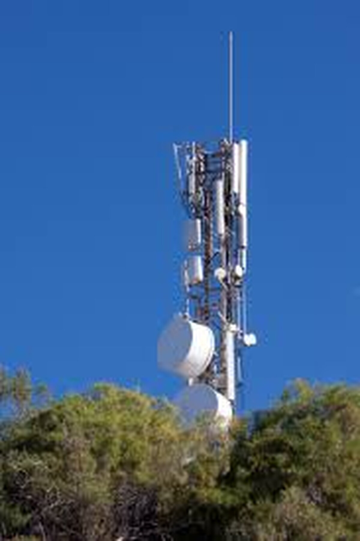 Deutsche Telekom şi Cellnex vor combina afacerea de turnuri de telefonie mobilă în Olanda