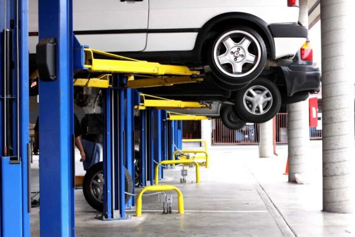 elevatoare auto