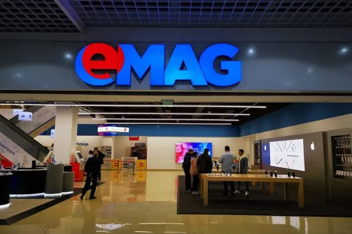 emag_store_-_photo_lenutaidi_-_dreamstime.com_