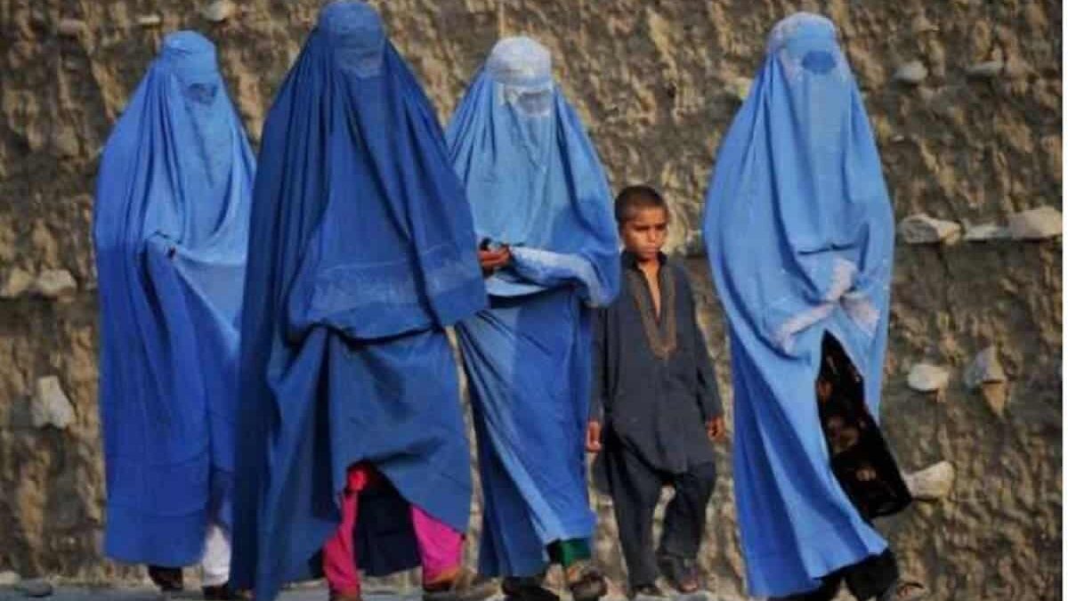 Cum s-a schimbat viața femeilor din Kabul sub ocupația talibană? femei afgane