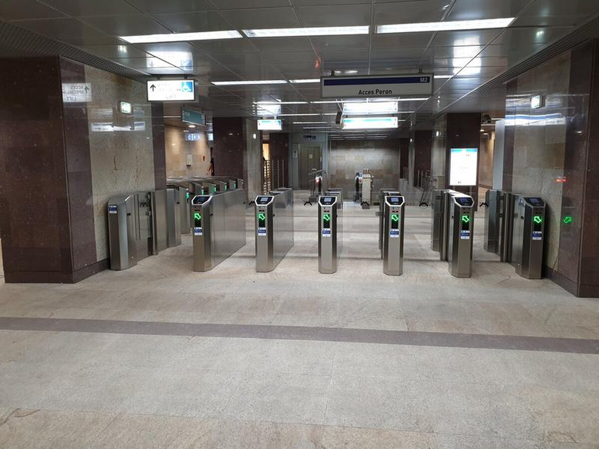 Acces la metrou cu cardul, telefonul sau ceasul inteligent, printr-un proiect pilot derulat de Metrorex și BCR