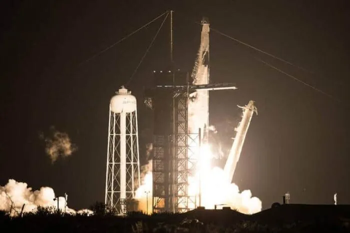 image-2020-11-16-24421523-41-racheta-spacex
