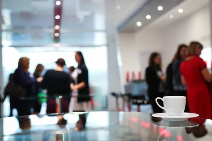 intanlire pauza cafea