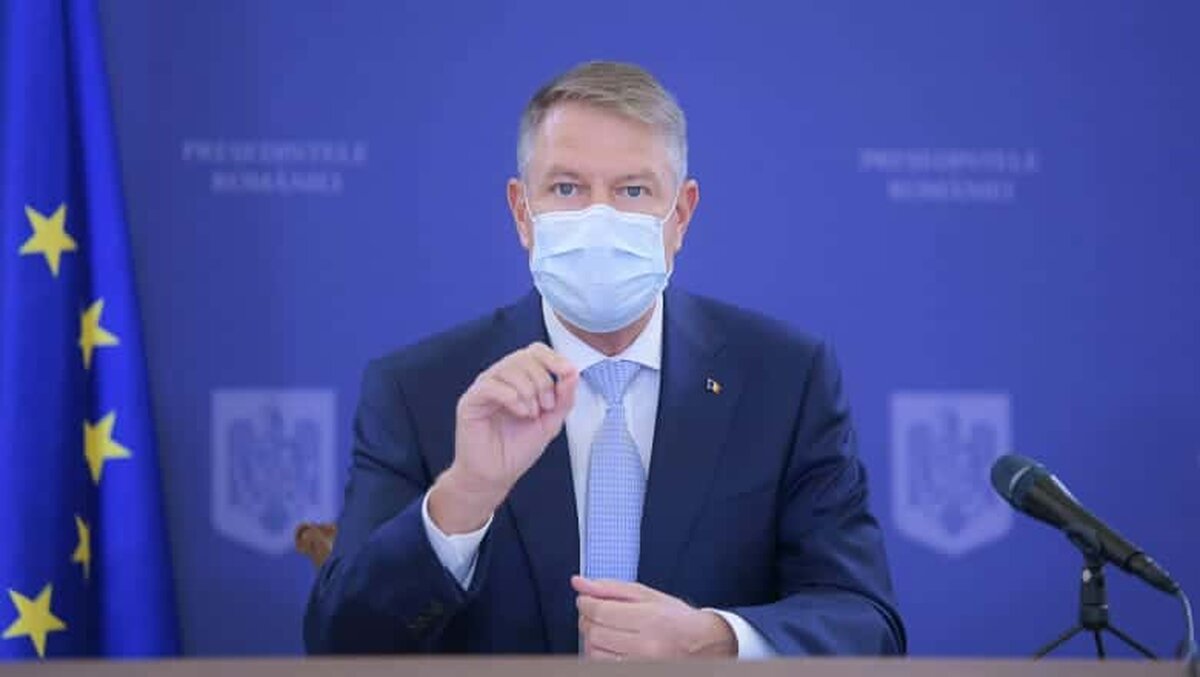 Preşedintele Iohannis vizitează centrul de stocare a vaccinurilor anti-COVID-19 de la Institutul „Cantacuzino”