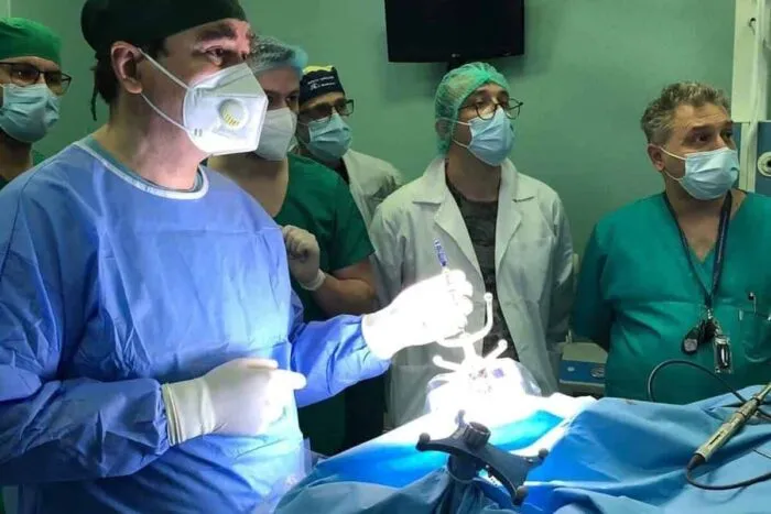 operatie-iasi-robot-chirurgie-craniana-1
