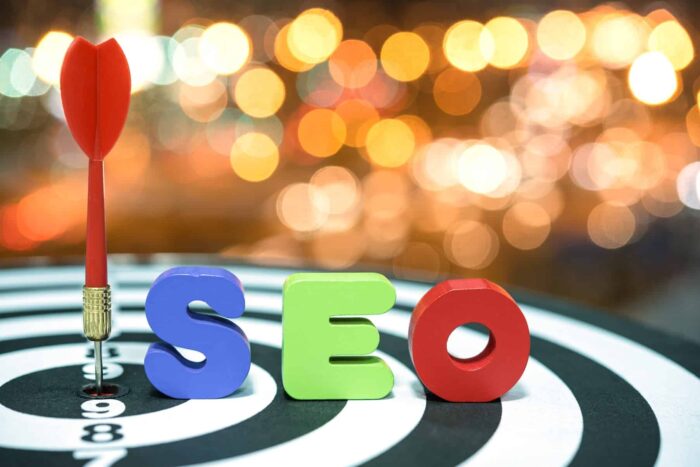Optimizare SEO vs. influencer marketing: Google sau social media? optimizare seo