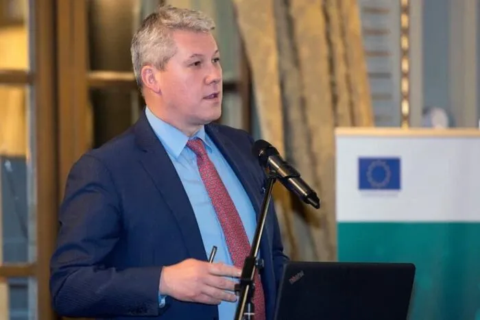 predoiu-acuzat-ca-trunchiaza-rapoartele-oficiale-europene-pentru-a-justifica-desfiintarea-siij-635157