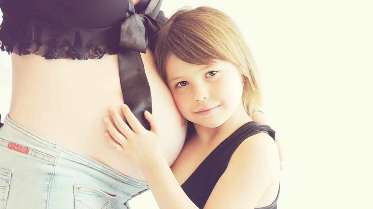 Este oficial: femeie însărcinate vor primi suma de 2.000 de lei de la stat pregnant 775036 1920