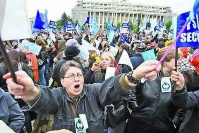 profesorii protest