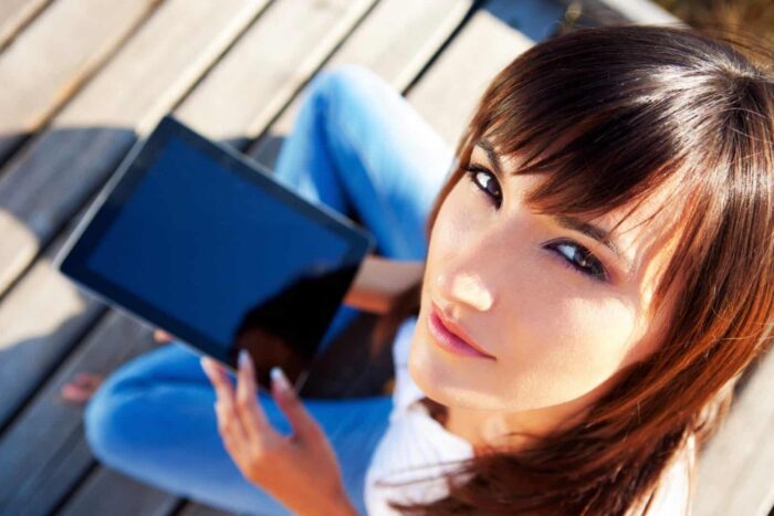Cum sa impiedici social media sa-ti distruga viata social media