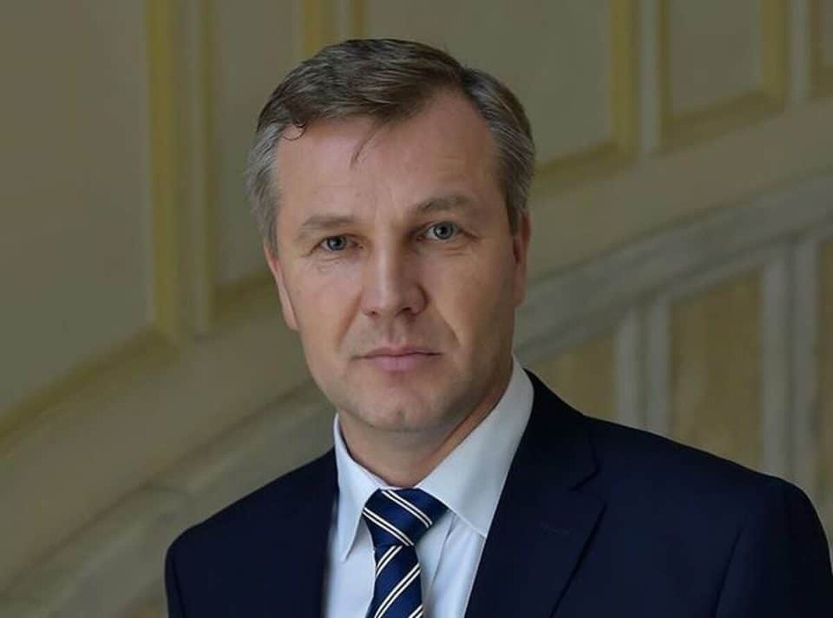 Bistriţa-Năsăud: Noul prefect a depus jurământul; fostul prefect şi-a prezentat raportul de activitate