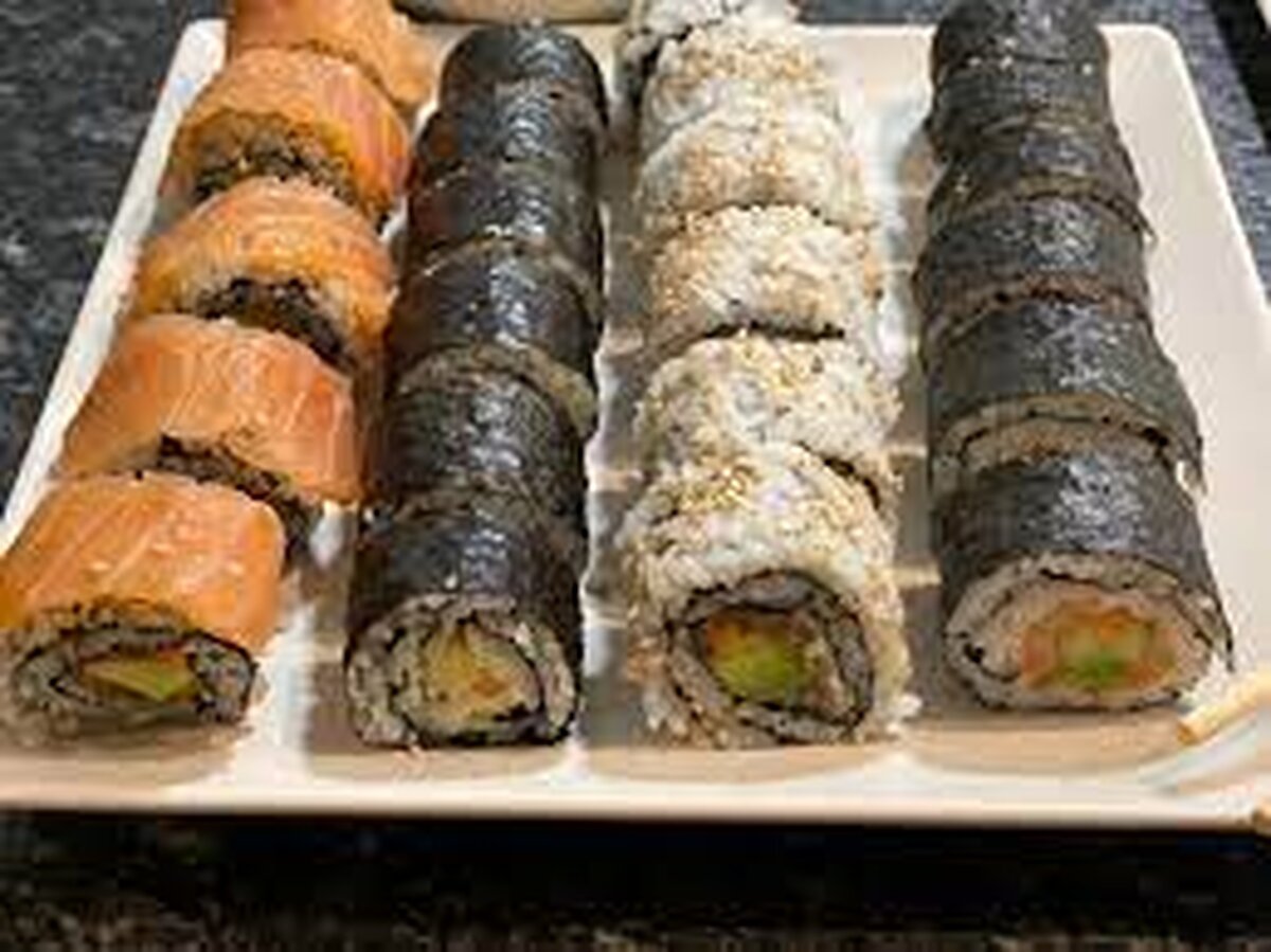 Ce ingrediente conține sushi-ul sau câte calorii are un singur rulou cu pește crud