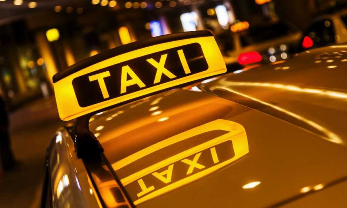 Amenzi de aproape 40.000 de lei şi autorizaţii reţinute taximetristilor din Bucuresti