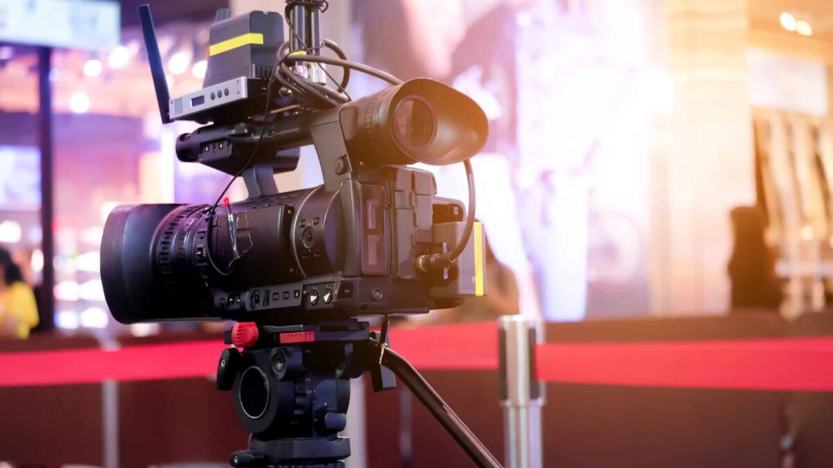 Tehnologia oferă soluții pentru transmiterea evenimentelor live tehnologie solutii evenimente photosetup