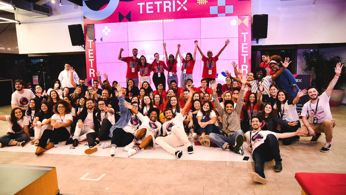 VTEX: TETRIX este recunoscut de Guinness World Records ca fiind cel mai mare concurs dedicat studiilor de business TETRIX 1
