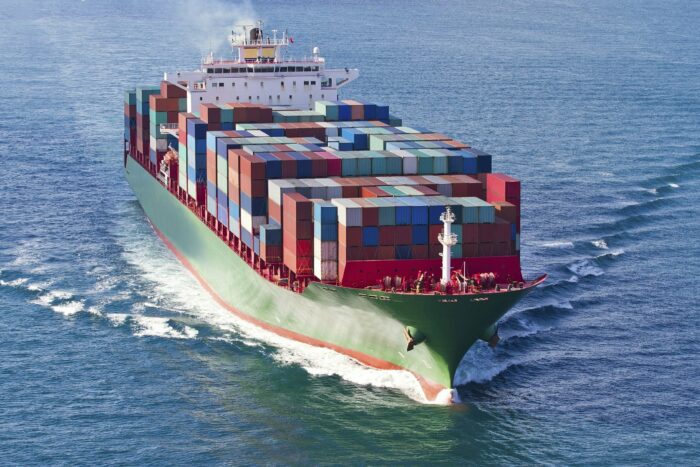 Industria de transport maritim, suferă datorită creșterii prețurilor la motorină și benzină transport maritim