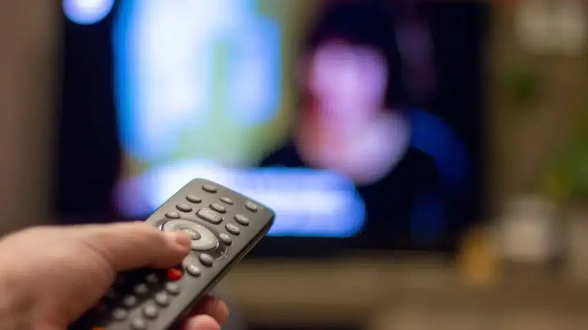 Răsturnare de situaţie la TV! tvtelecomanda 1024x683 1
